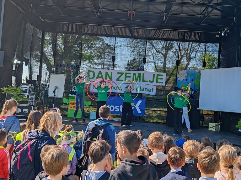 DAN ZEMLJE